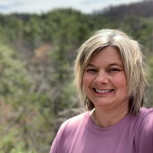 Meet your Posher, Angie